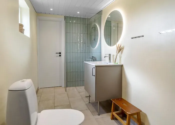 2 Bedroom In *